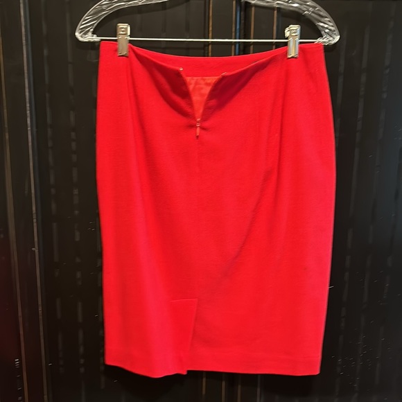 Ellen Tracy, Beautiful, Elegant Red Wool Suit - Picture 8 of 10